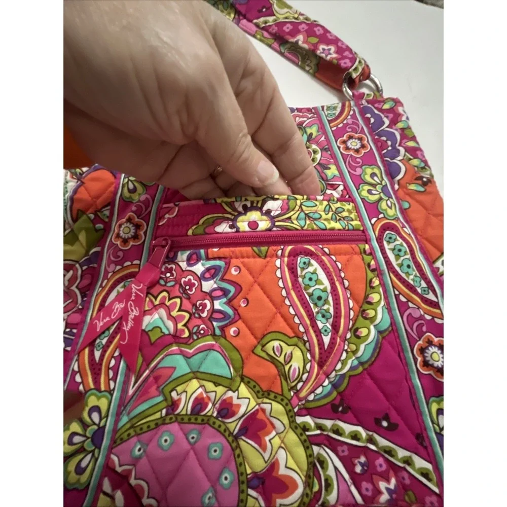 NWOT Vera Bradley Pink Paisley Crossbody / Shoulder Adjustable Strap  Purse Bag‎